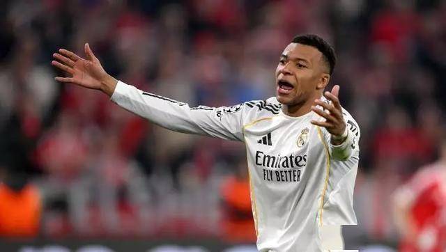 百场封神却满盘皆输?姆巴佩皇马生涯高光铺满，冠军荣誉一片空白?